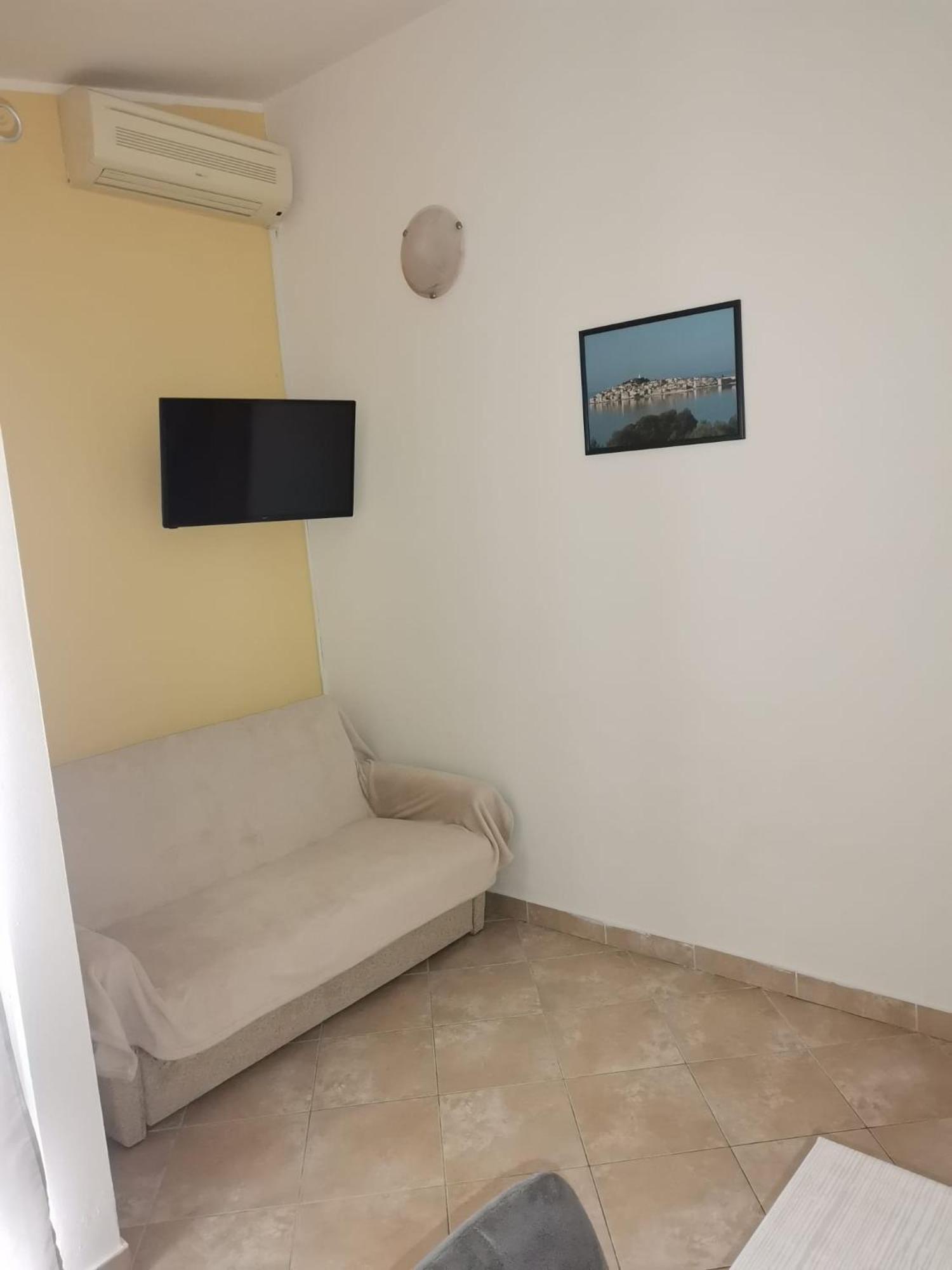 Apartmani Ljubo Primošten Eksteriør billede