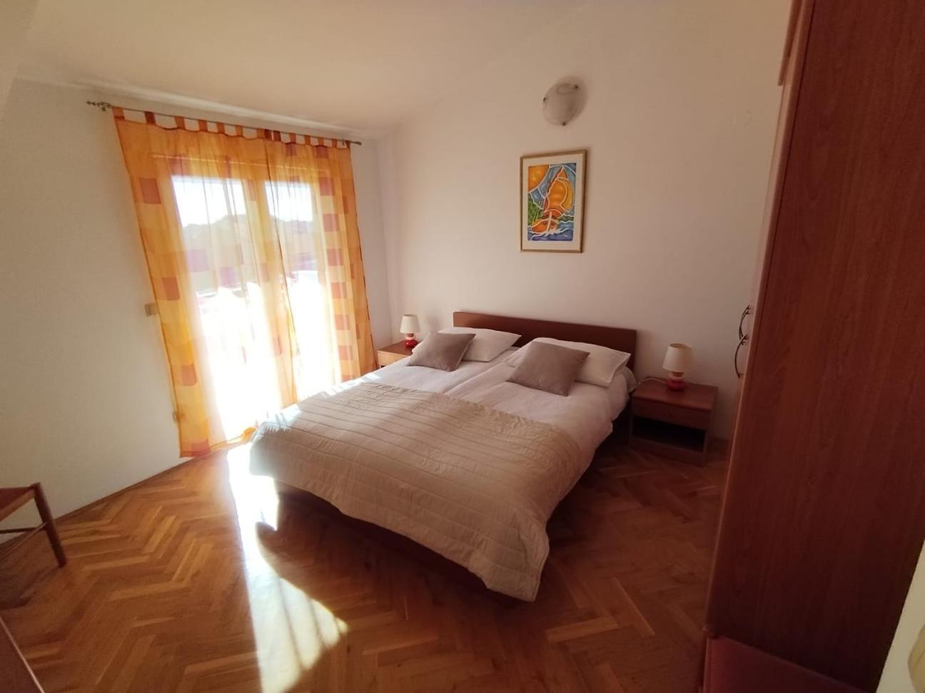 Apartmani Ljubo Primošten Eksteriør billede