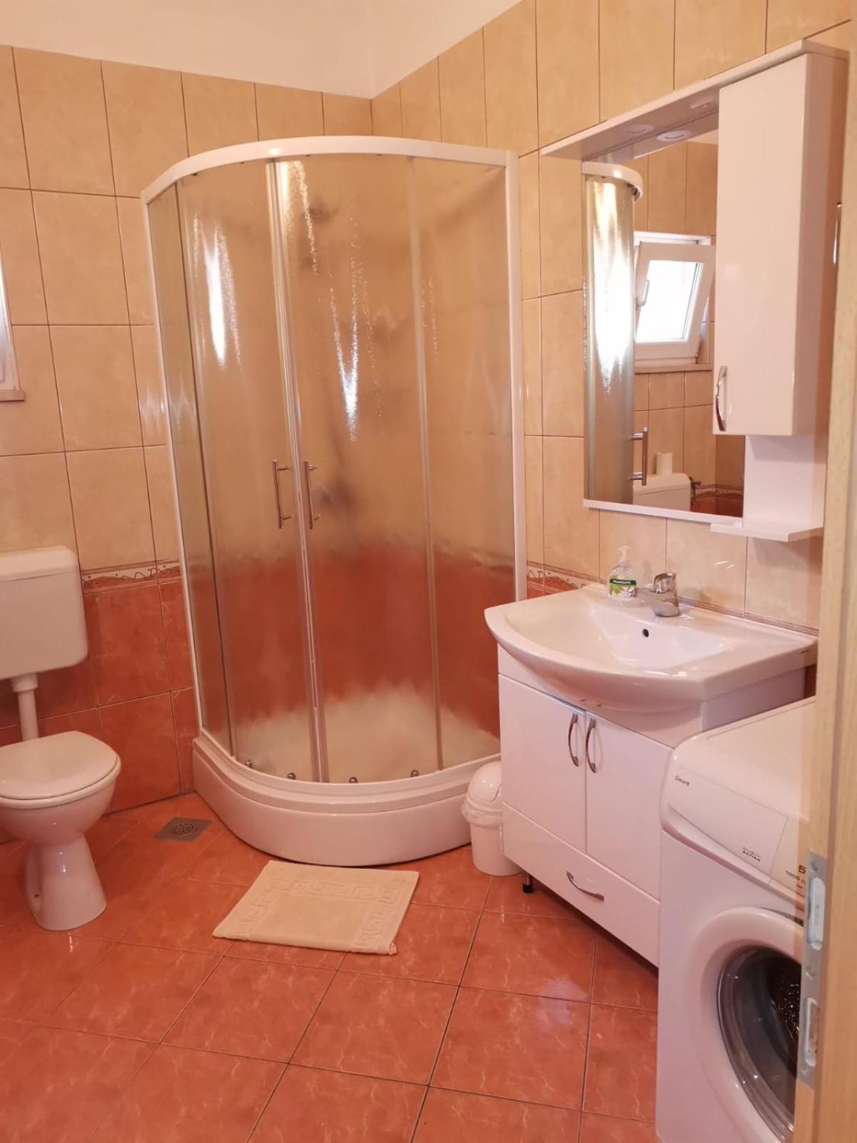 Apartmani Ljubo Primošten Eksteriør billede