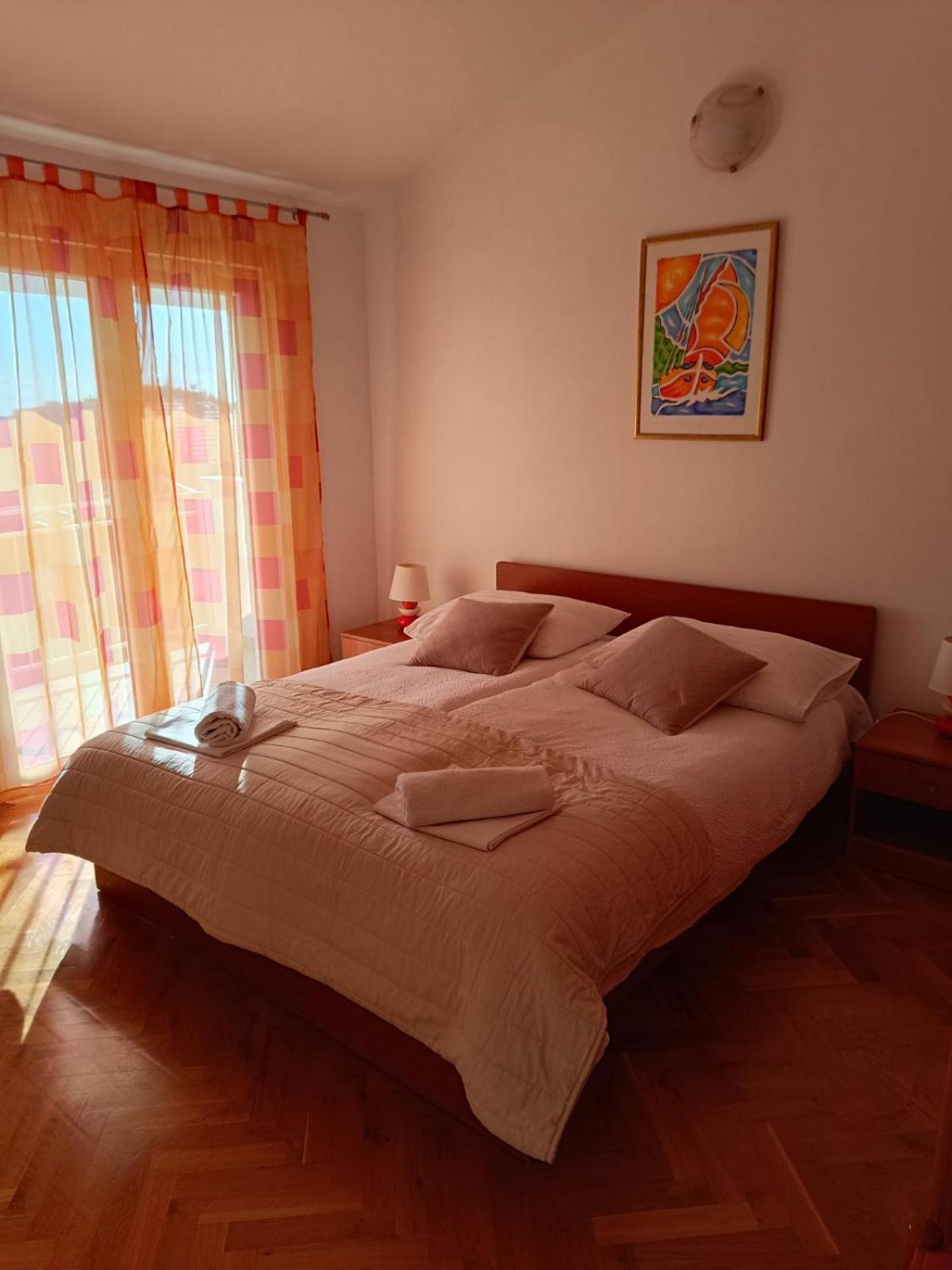 Apartmani Ljubo Primošten Eksteriør billede